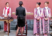 故宮會所惹質疑　故宮炒宮女