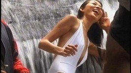 林志玲三點濕身極盡挑逗