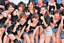 馬英九爭取連任　「讚妹團」力撐