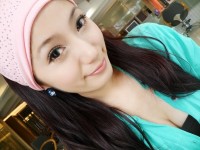 漂亮的大奶美髮師