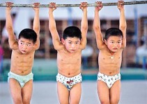 金牌吊環選手　淪落街頭行乞