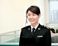 最美女公務員深圳出爐