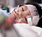 特警抗命救伊伊 真正人民英雄！
