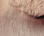 火星首次發現液態水