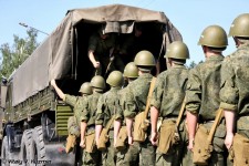 俄軍偽裝部隊裝備戰機導彈裝甲車等充氣高仿真模型