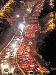 市民趕回家團圓  全國大塞車