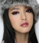 可愛的大眼睛美眉