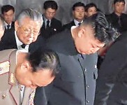 金正日遺體放玻璃棺