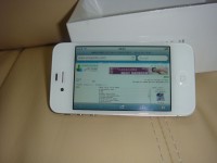 今天買的白色 iphone4s