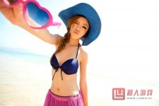 美女游潇潇沙滩写真