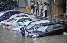 暴雨淹武漢「又到看海時」