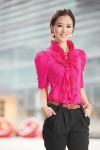 可能...... 她穿著衣服比沒有穿好看得多 (25p)