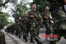 成都军区参与搜捕周克华 警方发现疑似藏匿山洞