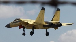 中國航母將首次起降艦載機 戰機型號或為殲-15
