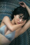 高見奈央 vs 荒井萌