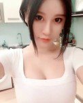 低胸暴乳裙短到看到底褲了
