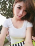 正妹脹卜卜