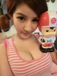 ＜哇~好深的溝啊！＞