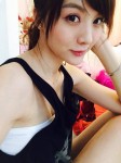 吳亞馨濕身爆W奶 火辣露半球