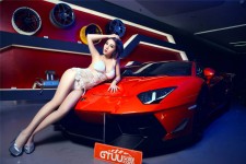 白色絲網內衣長腿正妹