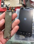 直擊華強賤招 iPhone 5c 改裝變全新 5s 賣