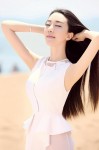 水蛇腰美女上性感寫真