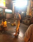 南京情侣吵架女子脱光裸身 公安回应：吵架请自重