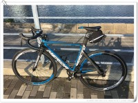 秋天騎車郵輪碼頭