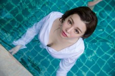 白嫩巨乳女神劉婭希性感濕身大尺度火辣寫真