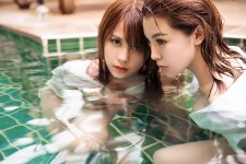性感姐妹花夏美醬與劉婭希火辣濕身胸器十足