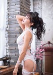 性感美女許允美透視情趣網紗內衣火辣上陣