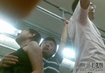 地铁真实拍摄龌龊男对女孩XXX