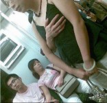 地铁真实拍摄龌龊男对女孩XXX