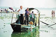 學生救人溺斃　船家綁屍索「贖金」