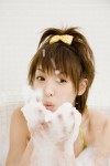 活拨开朗的妹妹