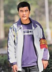 南京「紅袖章」巡校　喝止小情侶擁抱親吻