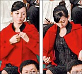 20萬捧紅奧女郎 在奧巴馬背後脫衣