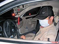 深圳布吉愛滋女持針筒攔路敲詐