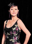 女少將宋祖英出 DVD谷胸
