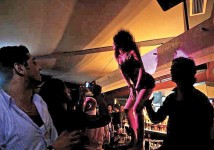 酒店色慾滿瀉，杜拜「色戒」雙重標準