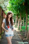 白净的靓女