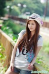 白净的靓女