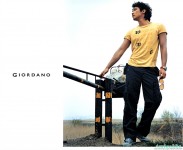 Rain.Giordano.夏裝桌布