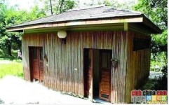 重庆农家乐的卫生间如此区分男女 被批太雷人(组图)