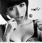 可愛性感的 何靜MOMO‏