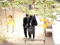 这1男1女在干啥捏？