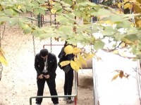 这1男1女在干啥捏？