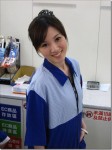 正妹店員，真想天天光顧 !!
