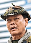 冷槍擊中頭　紅色司令傷重亡