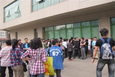 招聘会的一天    “全国助残日”
